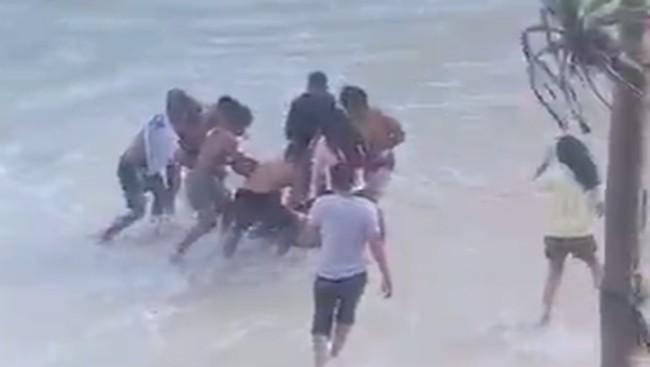 Polisi dan Prajurit TNI AU Gugur Saat Selamatkan Pelajar Tenggelam di Pantai Nirun Lear Maluku