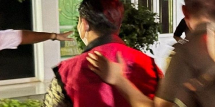 Polisi Berstatus Tersangka Korupsi Dana Bansos Rp1,9 Miliar Ditahan Kejari Labuhanbatu Selatan