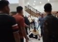 Anggota DPRD Riau Cekcok Usai Rapat Banggar, Dua Kubu Terlibat Saling Dorong dan Lempar