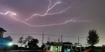 BMKG Ingatkan Potensi Cuaca Buruk di Medan Mulai Jumat Malam, Warga Diminta Waspada