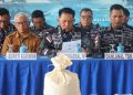 TNI AL Gagalkan Penyelundupan 1,9 Ton Pasir Timah ke Malaysia dari Perairan Karimun
