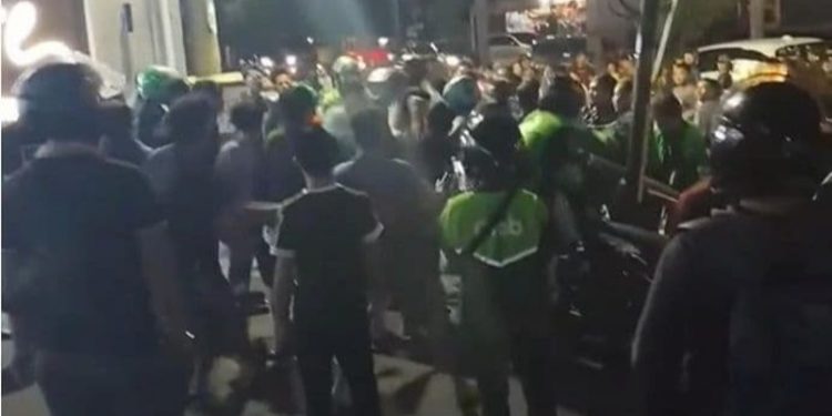 Ojol dan Warga Baku Hantam di Kapten Muslim Medan, Berakhir Damai di Polsek Helvetia