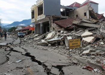 Gempa Dahsyat M 7,7 Guncang NTT, Lima Orang Meninggal Dunia