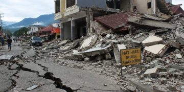 Gempa Dahsyat M 7,7 Guncang NTT, Lima Orang Meninggal Dunia
