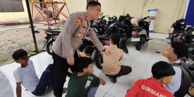 Polisi Gagalkan Tawuran Pelajar di Medan, 14 Siswa Diamankan Bersama Anak Panah