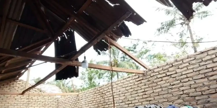 Angin Puting Beliung Rusak 13 Rumah di Sergai, BPBD Pastikan Tidak Ada Korban Jiwa