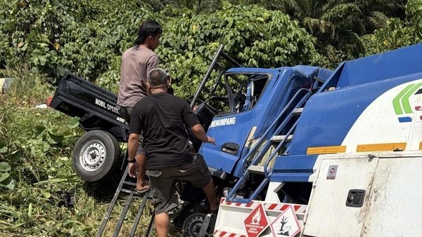 Tabrakan Maut Pikap dan Truk Tangki di Tanah Bumbu, Tujuh Orang Tewas Termasuk Lima Mahasiswa KKN