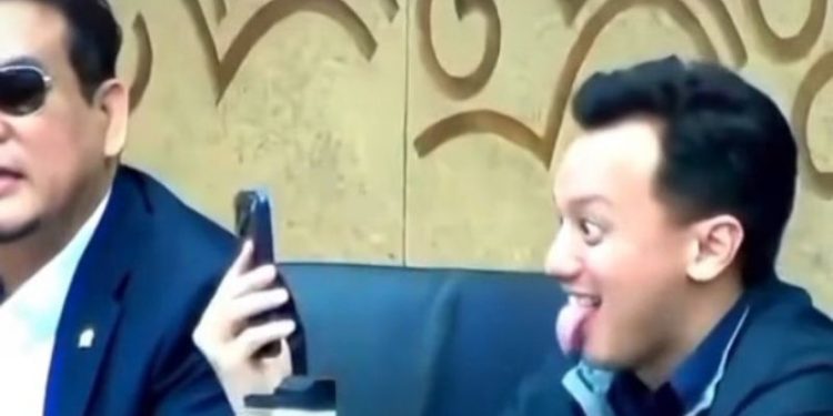Viral, Anggota DPR Moreno Soeprapto Terekam Video Call Sambil Julurkan Lidah Saat RDP