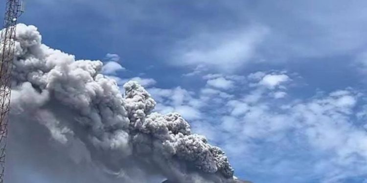 Gunung Sinabung Erupsi, Bobby Nasution Minta Wisata di Sekitar Karo Ditutup Sementara