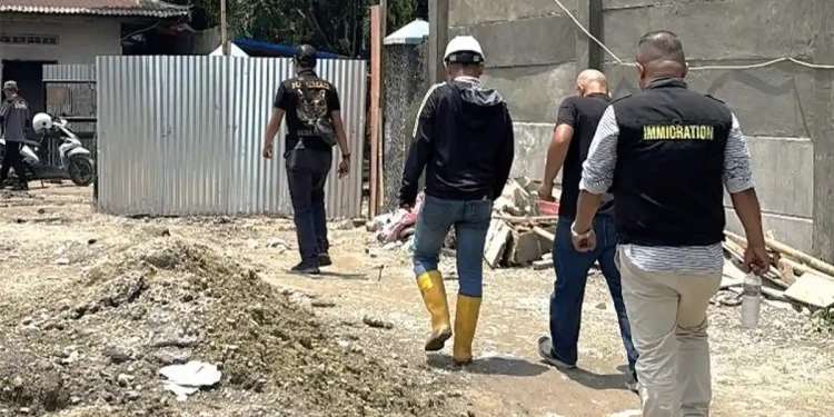 Tiga WNA Vietnam Diamankan Imigrasi Kualanamu, Diduga Bekerja Tak Sesuai Dokumen