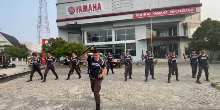 Asah Kedisiplinan dan Fisik, PT Macan Sejahtera Cahaya Gelar Penyegaran Satpam di Alfa Scorpii Pekanbaru