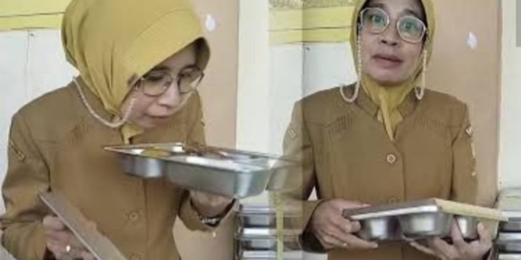 Viral Guru Protes Diminta Endus Makanan MBG Mirip Anjing Pelacak: Kita Mau Ngajar