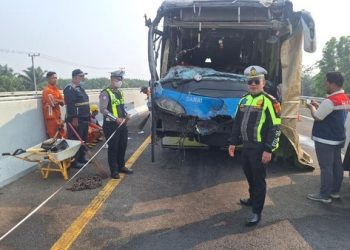 Bus Damri Tabrak Bus ALS di Tol Palindra, Kabut Asap Diduga Ganggu Jarak Pandang