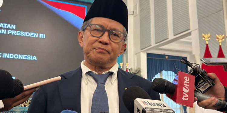 Dulu Suka Kritik Pemerintah, Rocky Gerung Kini Jadi Wantimpres Bergaji Rp76 Juta Per Bulan