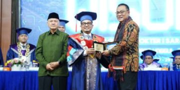 UMSU Wisuda 2.657 Lulusan, Rektor Dorong Alumni Berintegritas dan Berkontribusi bagi Masyarakat