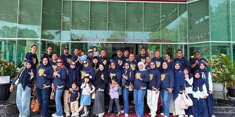 Anniversary ke-11 Pi-One TGC Sumut, Touring Danau Toba Dibarengi Aksi Sosial