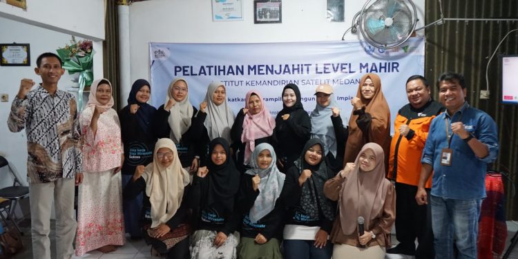 Dompet Dhuafa Waspada dan Institut Kemandirian Gelar Pelatihan Menjahit Level Mahir di Medan