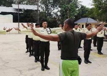 Asah Kemampuan Personel, Satpam PT Macan Sejahtera Cahaya Dibekali Pelatihan PBB dan 12 Gerakan Lalu Lintas