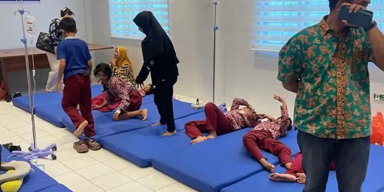 BGN Sumut Tutup SPPG Penyedia MBG Usai 17 Siswa Medan Timur Keracunan