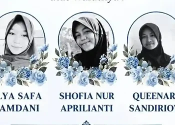 Tiga Siswi SMP Tewas Tabrak Truk Mogok Saat Pulang Sekolah di Karawang