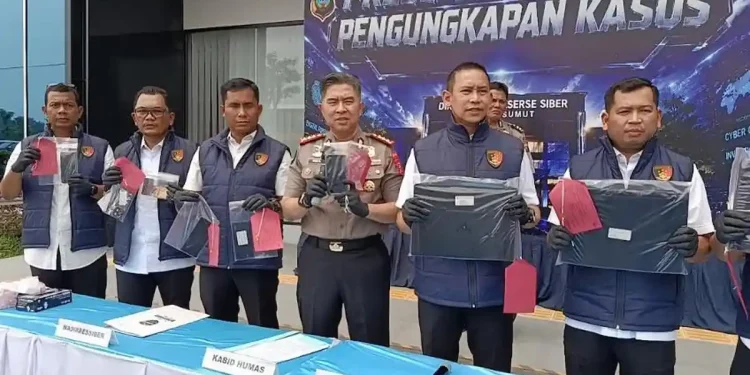 Polda Sumut Gerebek Markas Judi Online di Medan, Lima Kasir Digaji Rp10 Juta per Bulan