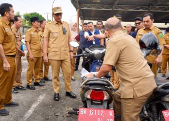 Sidak Kendaraan Dinas Pemko Medan, Rico Waas Temukan Banyak yang Nunggak Pajak