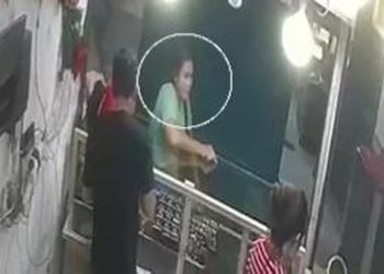 Curi Dua Cincin Berlian, Aksi Wanita di Pusat Pasar Medan Terbongkar CCTV