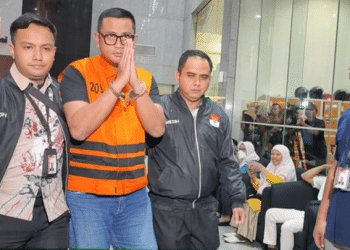 KPK Tahan Bupati Klaten dan Kepala BPK Jawa Tengah, Uang Rp1,9 Miliar Disimpan dalam Ember Biru